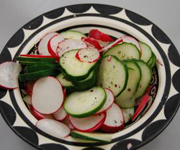 Салат из огурцов с редисом