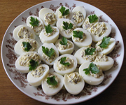 Акутагьчапа (вареные яйца с орехом)